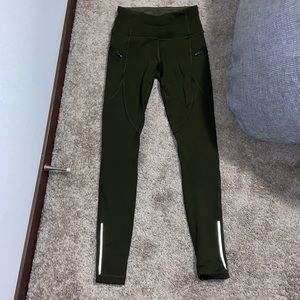 Fleece lined lulu lemon leggings. Fits like a size 2. Army green.